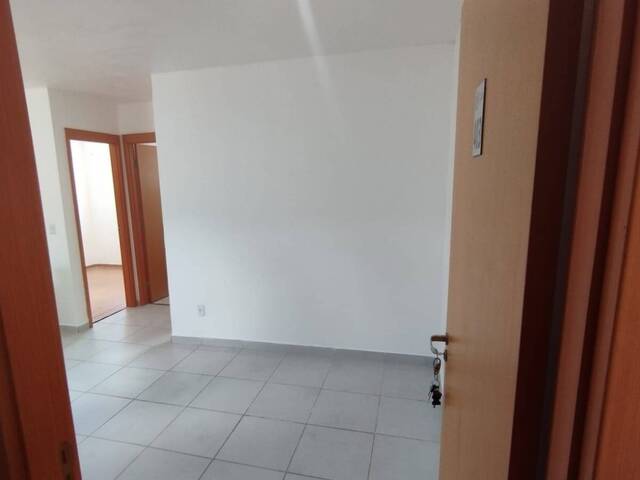 Apartamento para Venda em Várzea Grande - 2