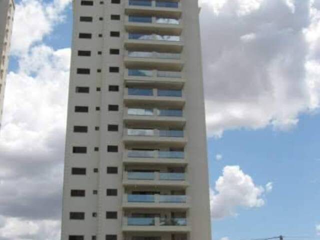 Apartamento para Venda em Cuiabá - 2