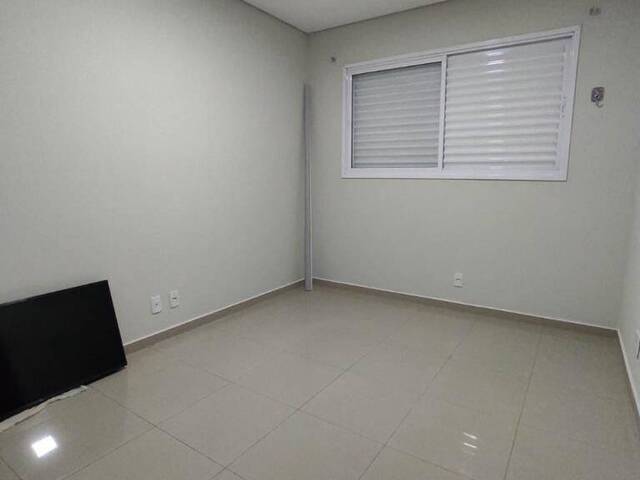 Apartamento para Venda em Cuiabá - 2