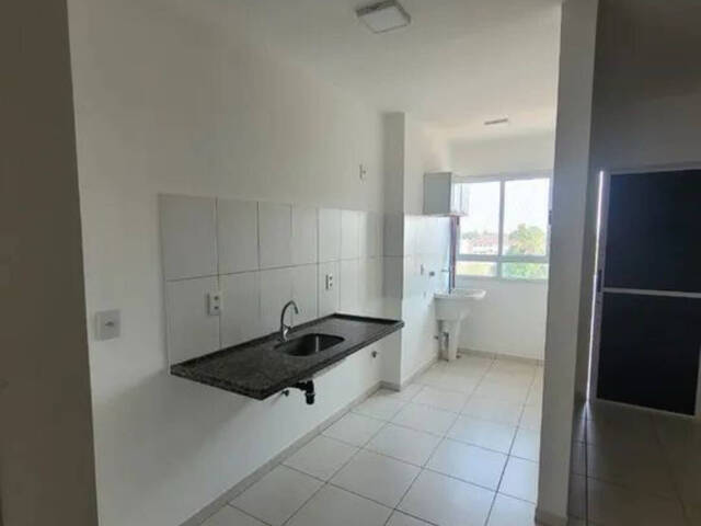 Apartamento para Venda em Várzea Grande - 3